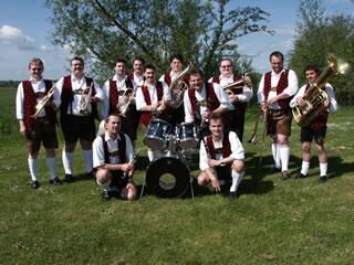 Gruppenfoto der Bayernkapelle aus dem Jahr 2002
